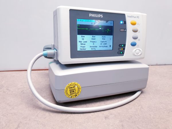Philips IntelliVue X2 Vital Sign Monitor + 865122 M8023A Ladegerät + Kabel – Bild 7