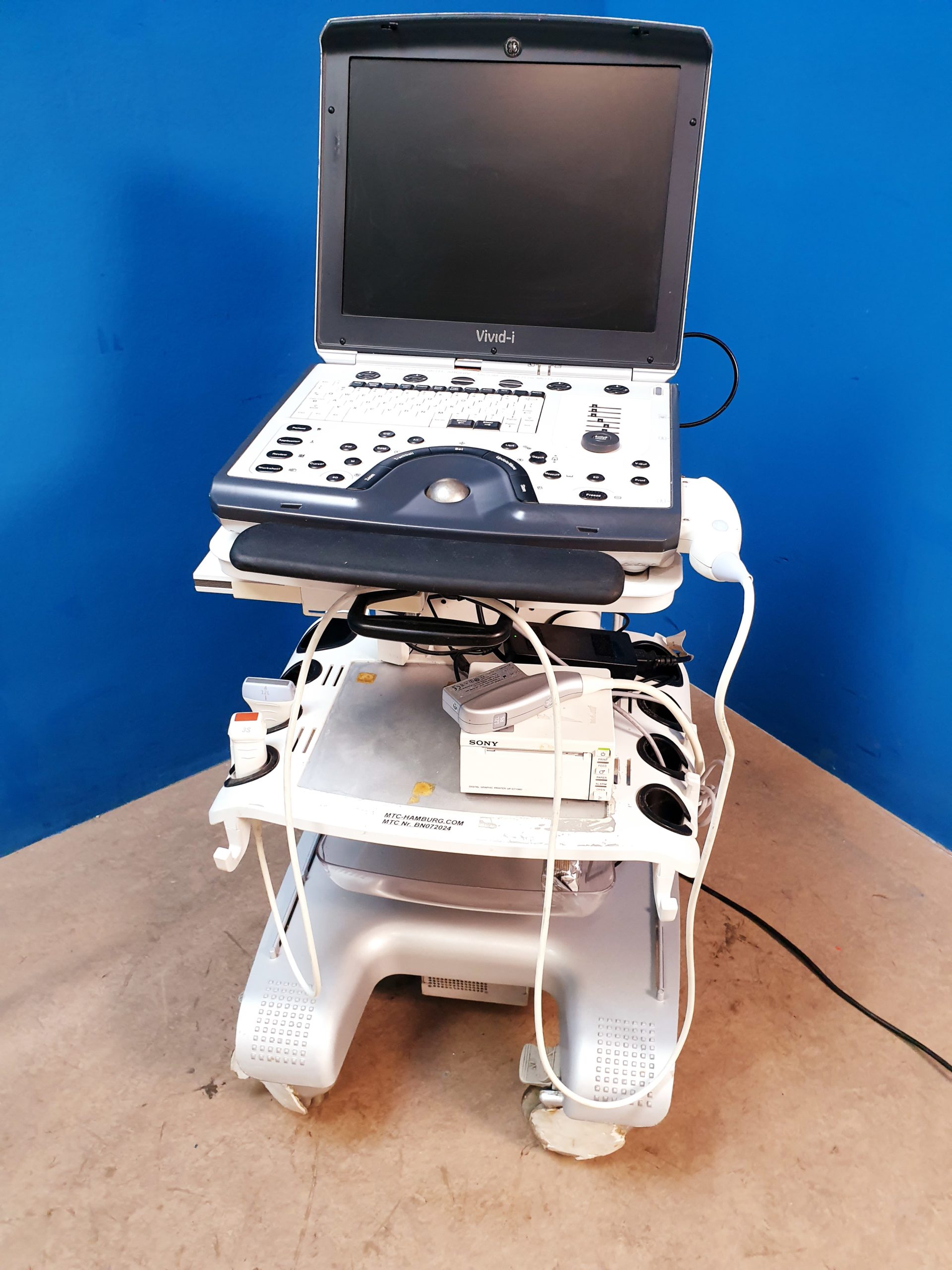 GE Vivid i Ultraschallgerät + 3S + 12S-RS mit 2x Sonden Software Version 2.0.16 auf GE Vivid i Trolley – Bild 18