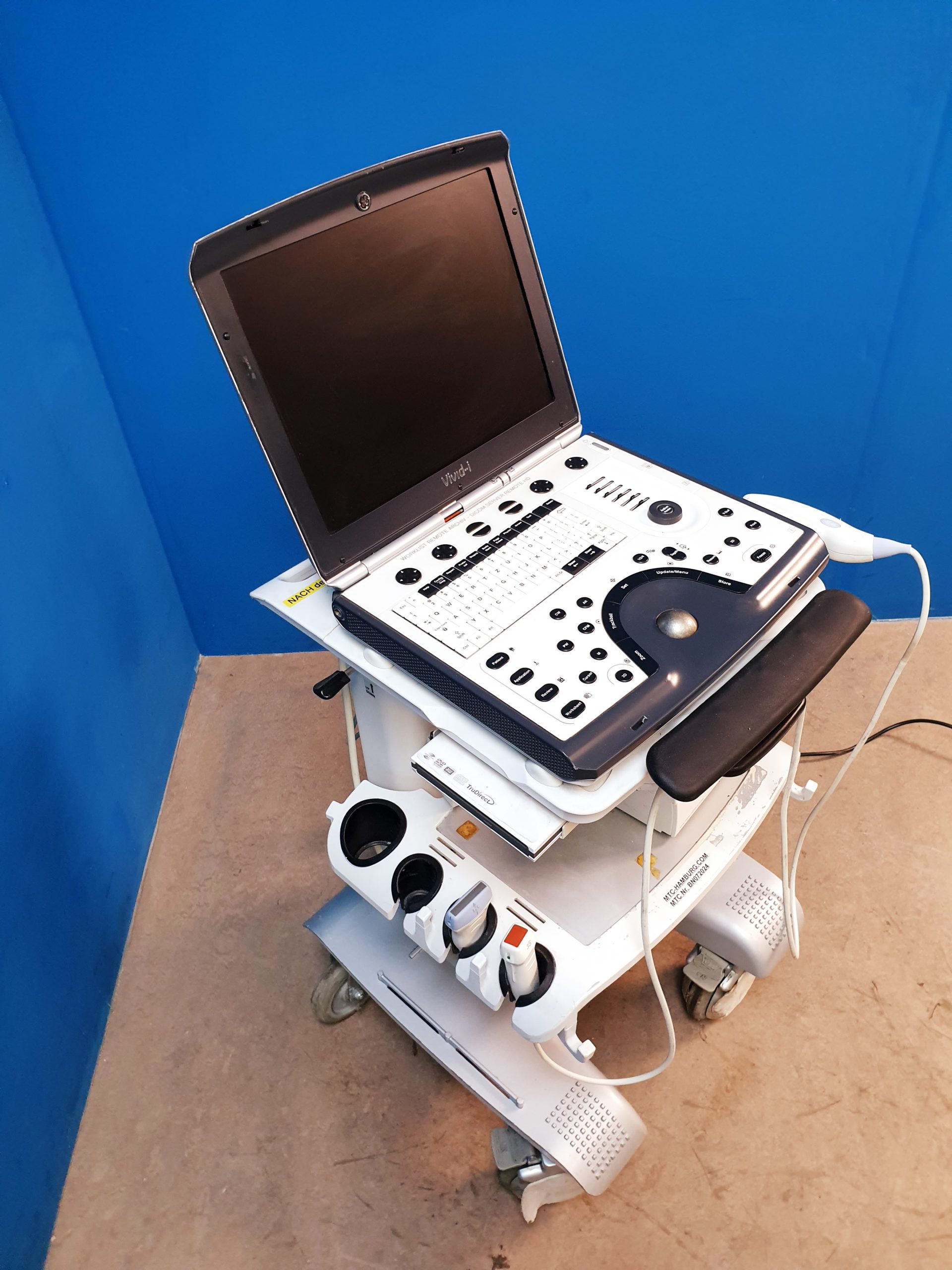 GE Vivid i Ultraschallgerät + 3S + 12S-RS mit 2x Sonden Software Version 2.0.16 auf GE Vivid i Trolley – Bild 21