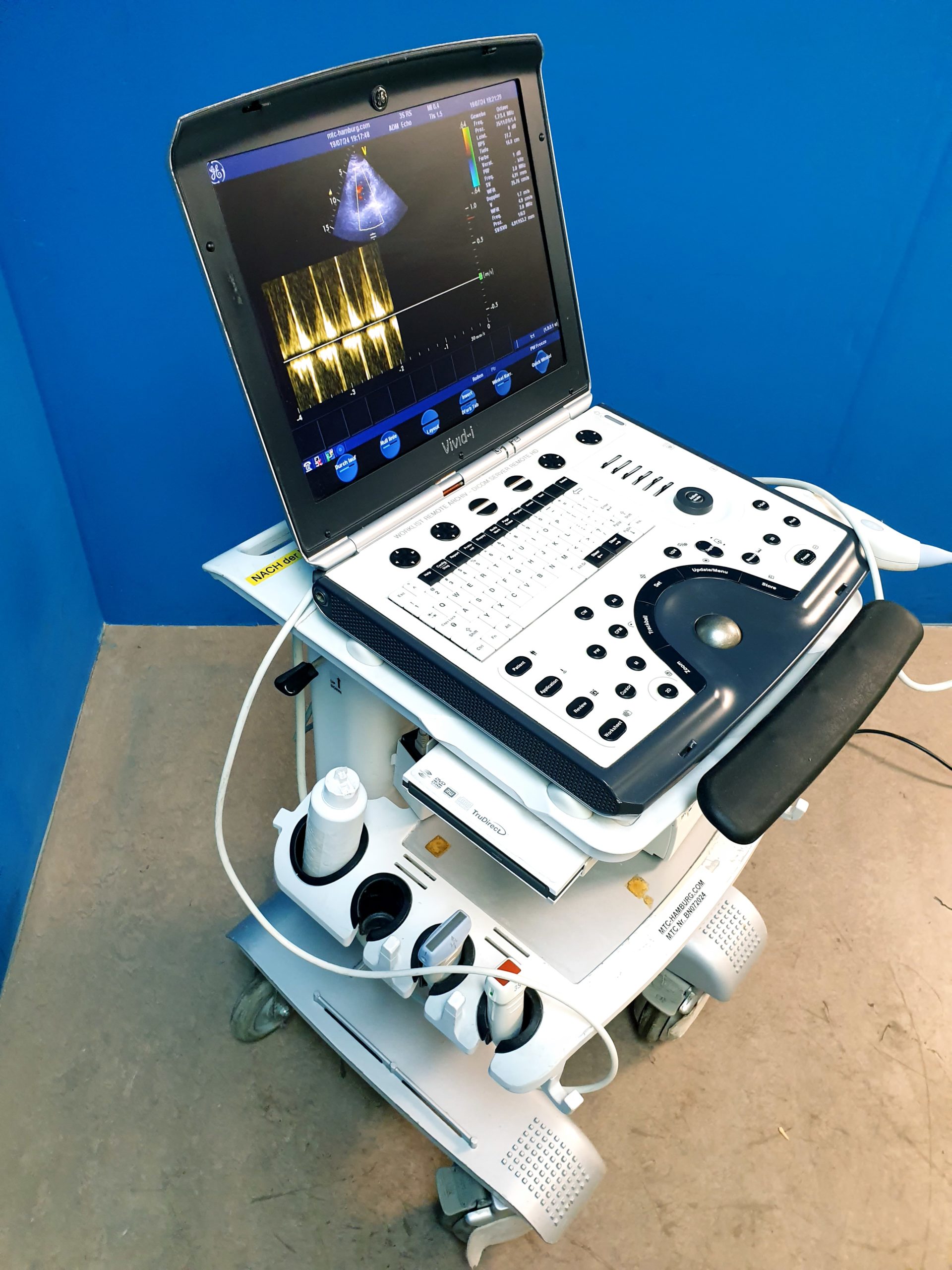 GE Vivid i Ultraschallgerät + 3S + 12S-RS mit 2x Sonden Software Version 2.0.16 auf GE Vivid i Trolley – Bild 5