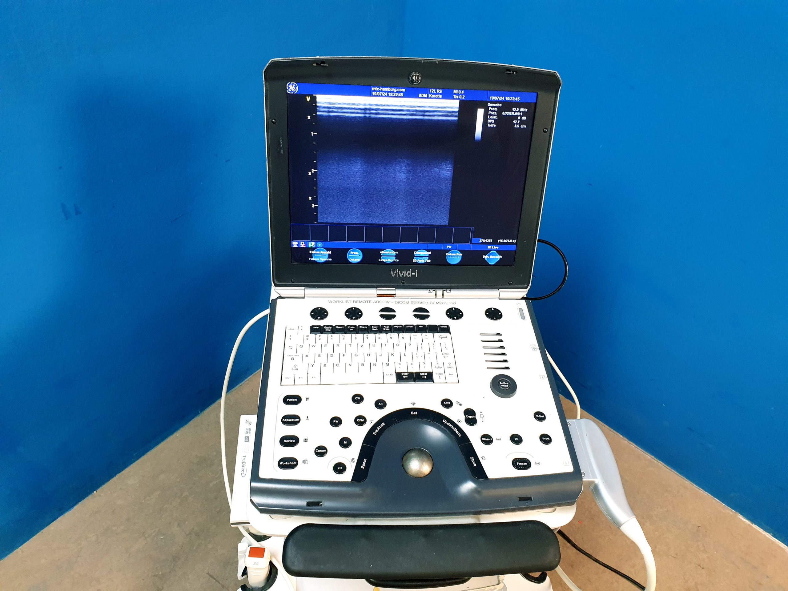 GE Vivid i Ultraschallgerät + 3S + 12S-RS mit 2x Sonden Software Version 2.0.16 auf GE Vivid i Trolley – Bild 13