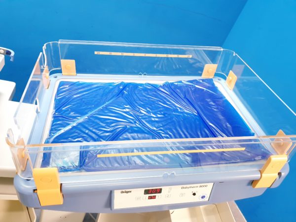 Dräger Babytherm 8000 fahrbare Reanimationseinheit für Neugeborene mit Wärmestrahler – Bild 20