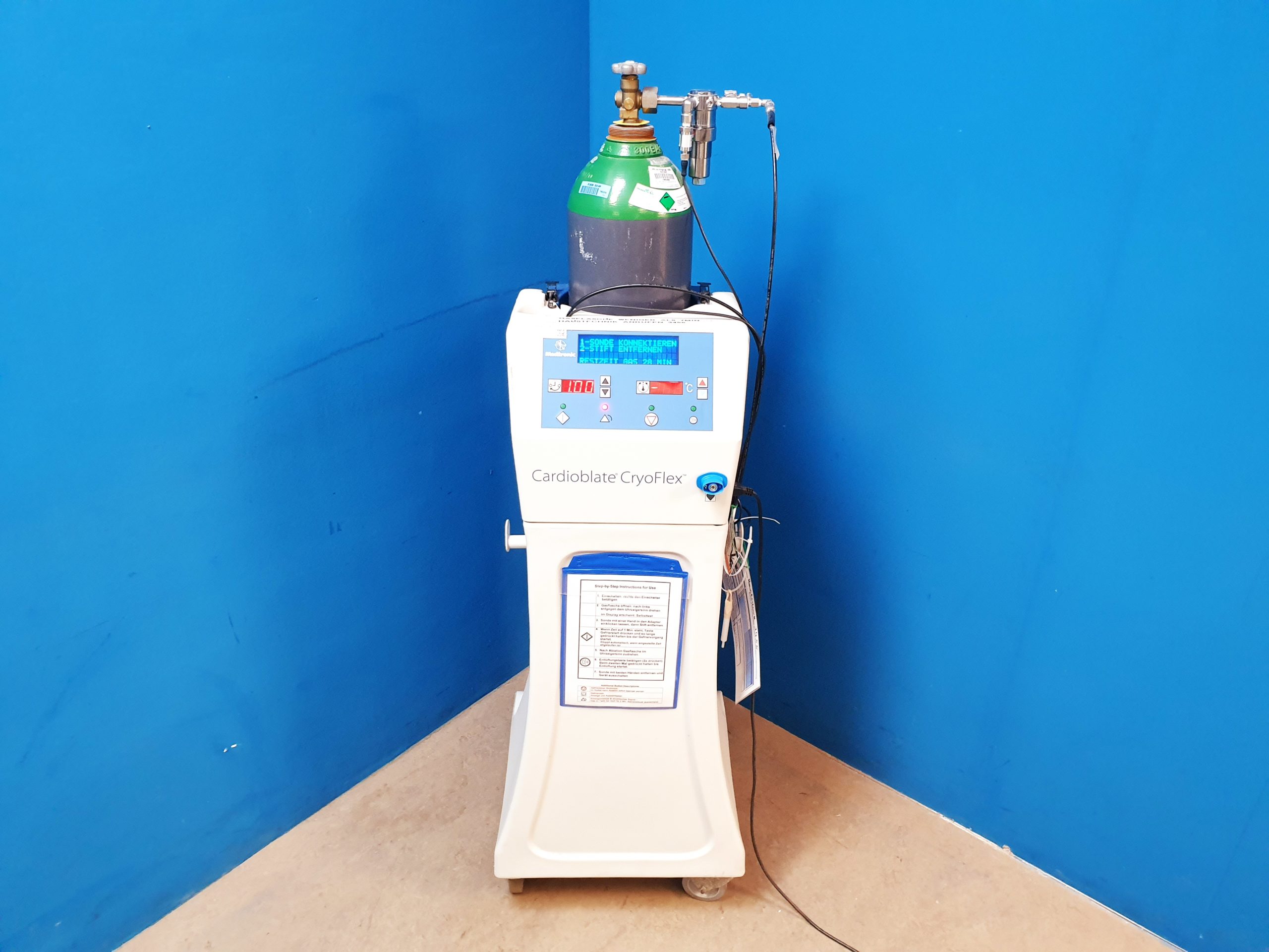 Medtronic Cardioblate CryoFlex Kryoablationssystem mit einer Flasche