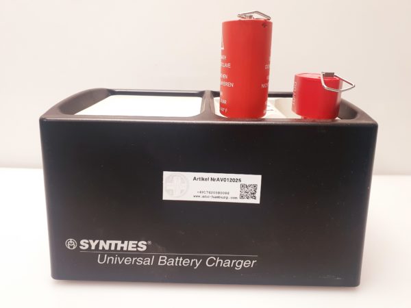 Synthes 530.600 Universal Battery Charger +  532.103 + 532.003 – Bild 3