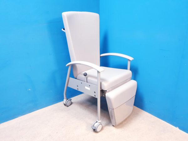 Greiner 44902000 Variationsliege Liege Sita mit Rollen  Dom 2018 – Bild 5