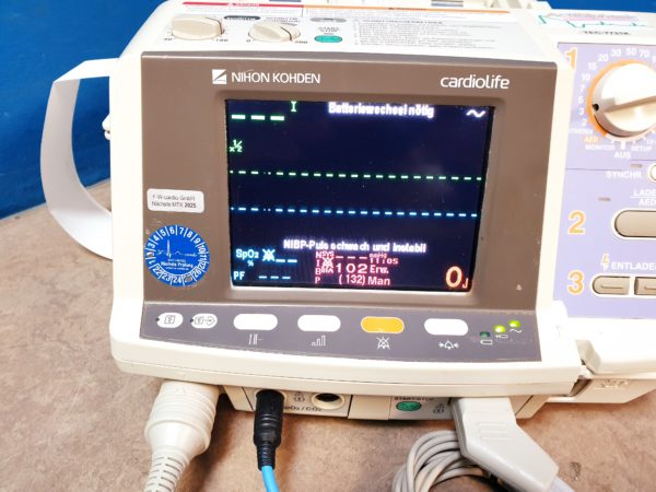Nihon Kohden Cardiolife Tec-7731K Defibrillator – Bild 7