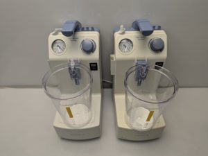 Medela Vario 18 Absauger mit Behälter