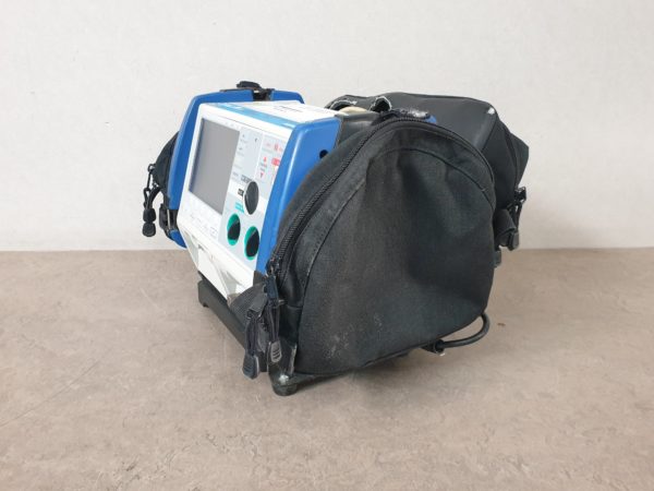 Zoll M Series  BIPHASIC 200 Mit 2 Taschen - Defibrillator – Bild 6