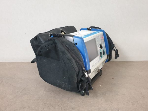 Zoll M Series  BIPHASIC 200 Mit 2 Taschen - Defibrillator – Bild 7