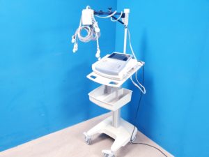 Ge Mac 1600 EKG Gerät mit Gerätewagen und noch eine Kabelarmhalterung