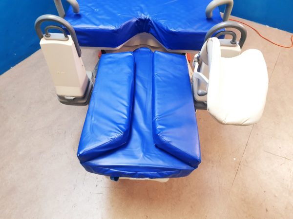 Hill Rom - Affinity Model P3700 - Entbindungsbett – Bild 9