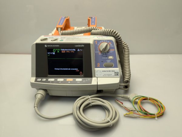 Nihon Kohden Cardiolife Tec-7731K Defibrillator – Bild 8