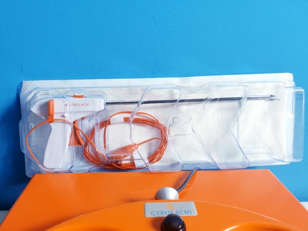 Gyrus ACMI  Generator  MIT Fußschalter und Handgriff – Bild 5