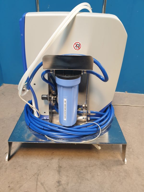 Gambro  WRO 300 H - WRO300H - Umkehrosmose-Wasseraufbereiter - Wasseraufbereitungsanlage - Mobile für Dialyse – Bild 6