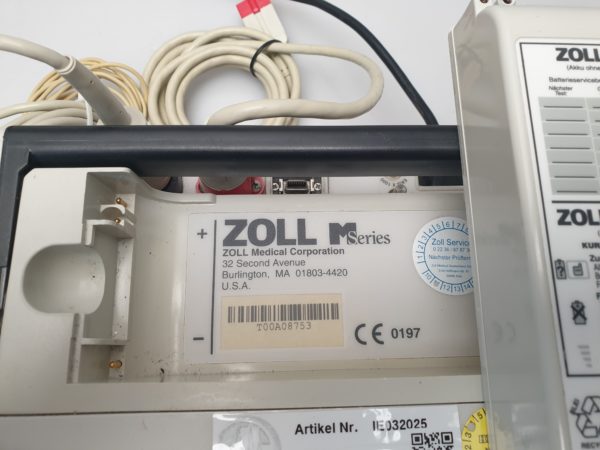 Zoll M series Defibrillator  Defi mit Batterie – Bild 16