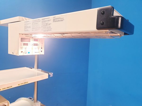 Dräger Babytherm 8000 fahrbare Reanimationseinheit für Neugeborene mit Wärmestrahler – Bild 10