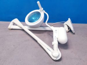 Heraeus Behandlunsglampe - Wandmontage