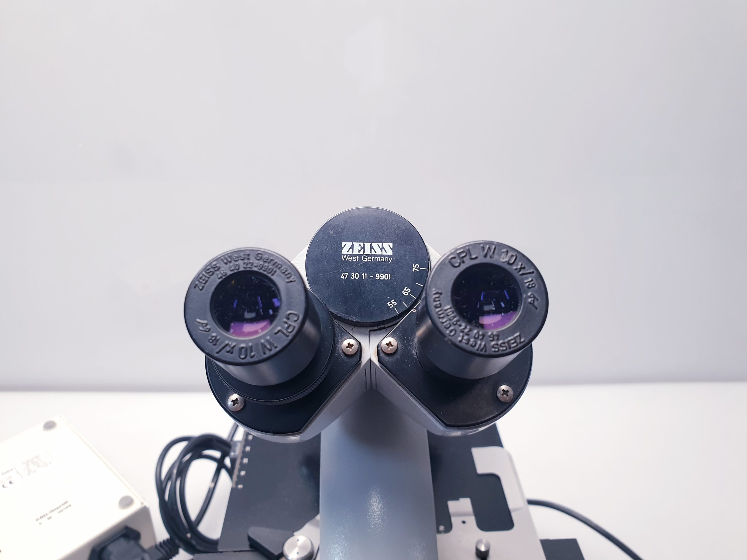Carl Zeiss Mikroskop 47 34 15  mit 4 Objektiven  10 x – Bild 12