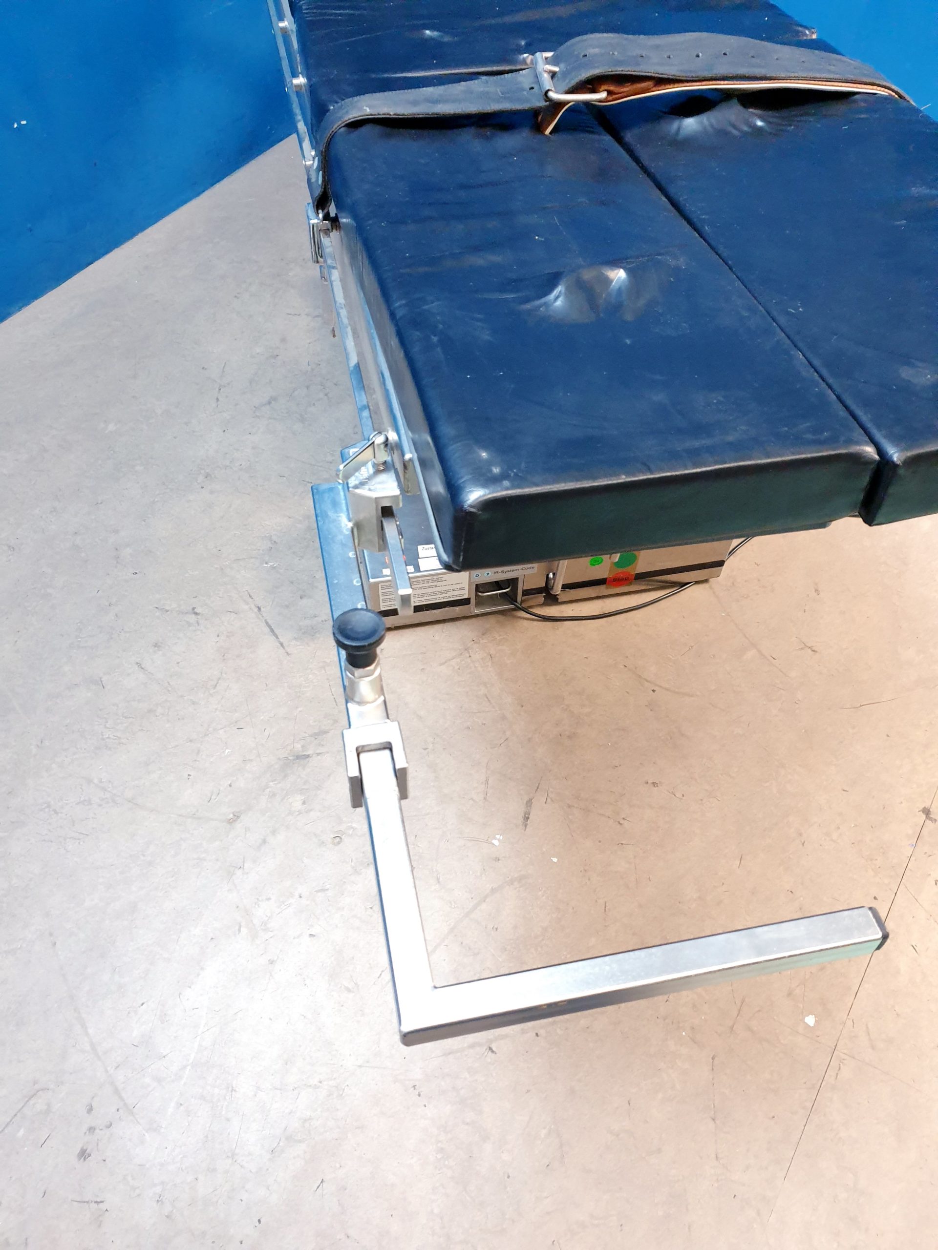 Maquet 1533.01A0 Op Tisch – Elektrisch Fahrbar-Defekt – Bild 11