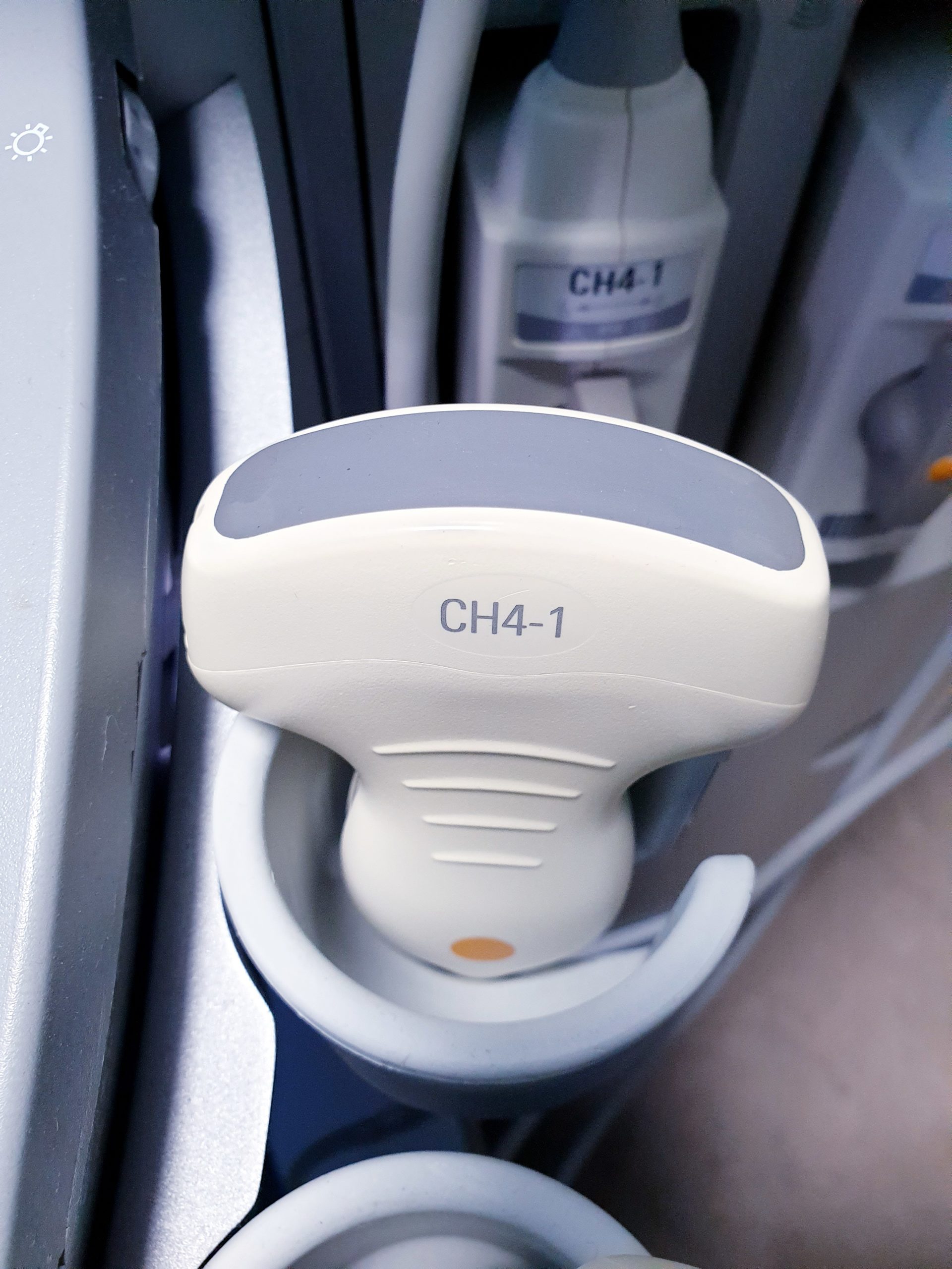 Siemens Acuson Antares Ultraschall Gerät mit 3 Sonden CH4-1 + PX4-1 + VFX9-4 – Bild 22