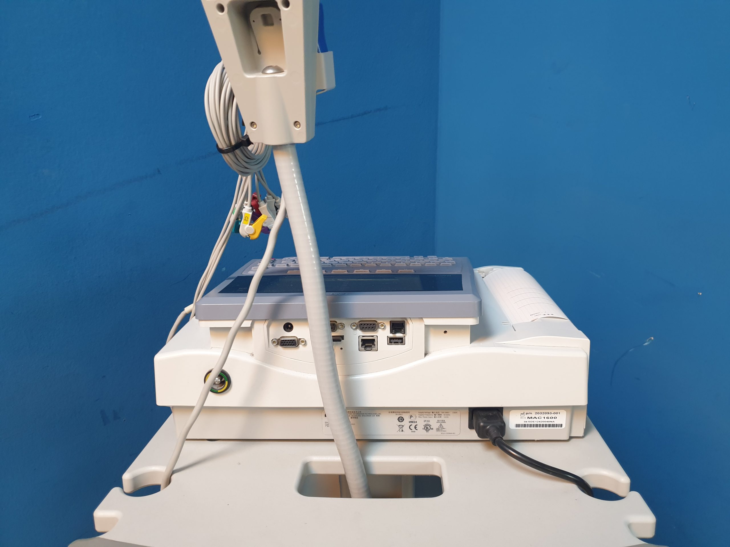 Ge Mac 1600 MAC1600 EKG Gerät mit Gerätewagen mit Kabelarmhalterung – Bild 15