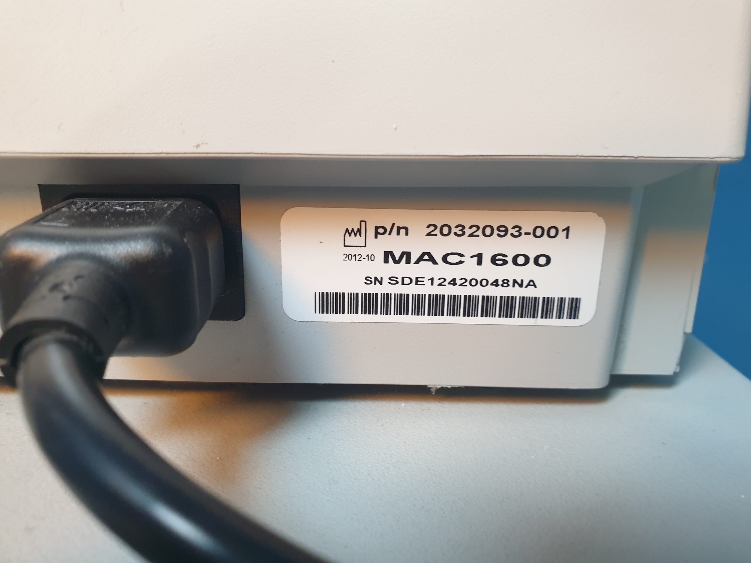 Ge Mac 1600 MAC1600 EKG Gerät mit Gerätewagen mit Kabelarmhalterung – Bild 18