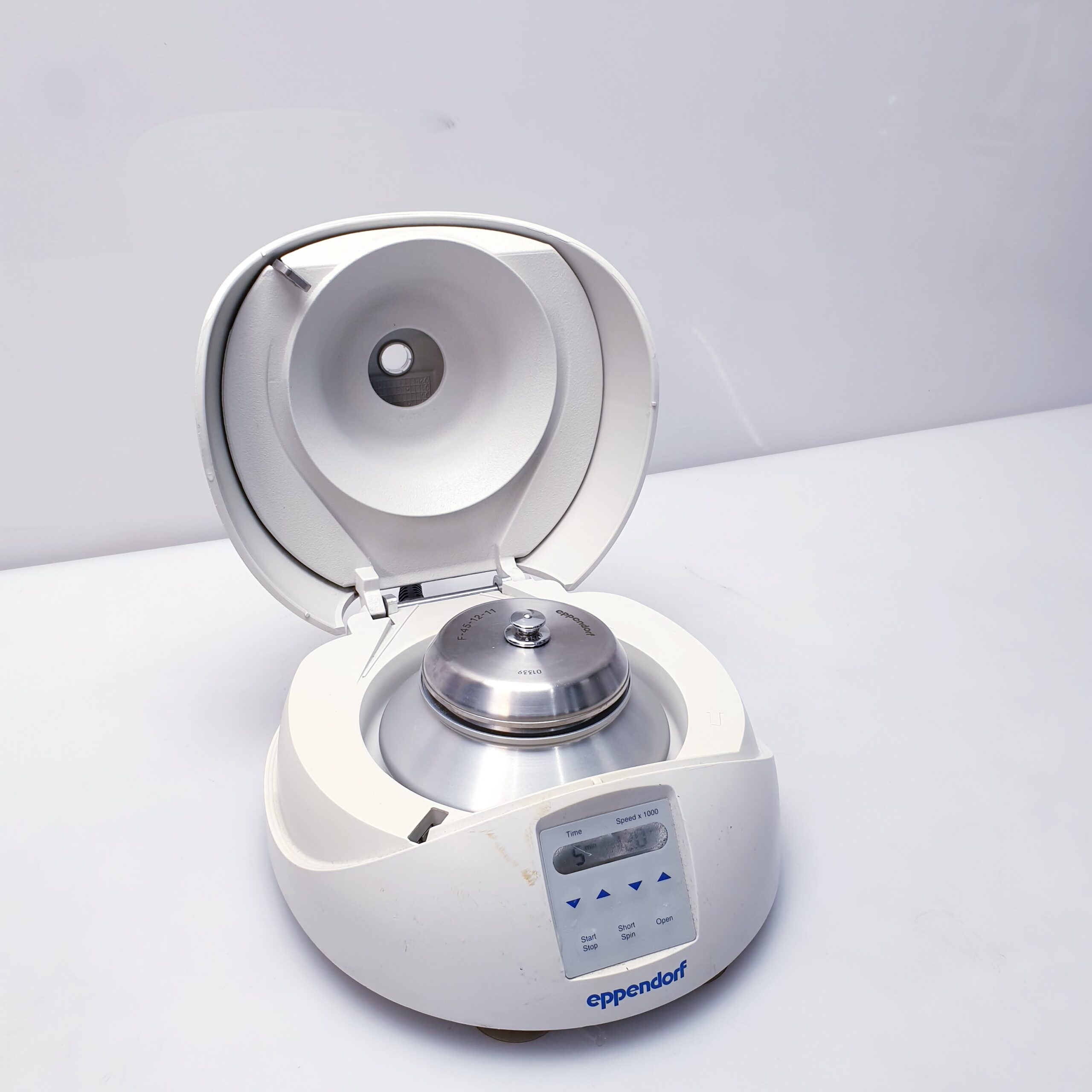Eppendorf MiniSpin Zentrifuge – Bild 5