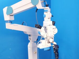 Möller Wedel VM 900, 656 116 Operationsmikroskop + FS3‑23, 614 650 Stativ