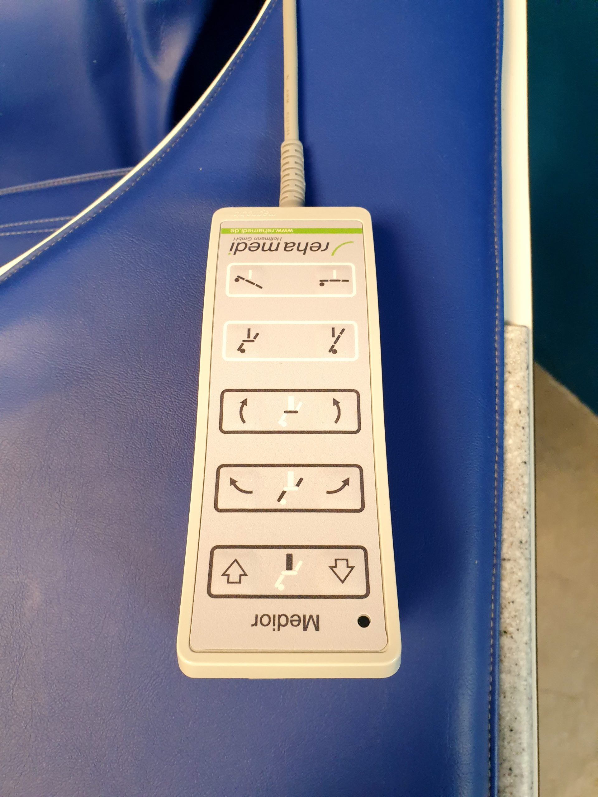 Rehamedi Mobilizer Medior motorisiertes Therapiegerät sichere Frühmobilisation von Intensivpatienten – Bild 21