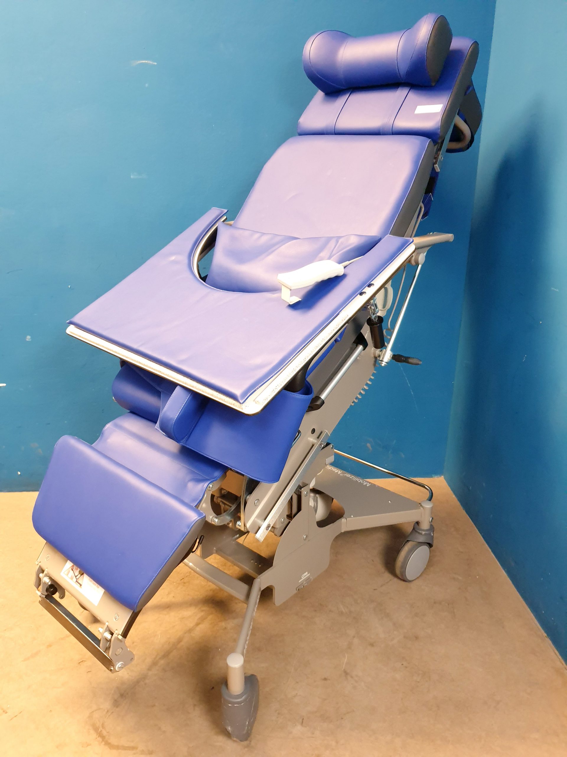 Rehamedi Mobilizer Medior motorisiertes Therapiegerät sichere Frühmobilisation von Intensivpatienten – Bild 22