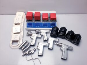 Stryker Set including 2 x Stryker Orthopedic Motors System 7 Drill Handpieces 7208000000 -1 x Stryker Orthopedic Motors System 7 Sternum Saw Handpiece 7207000000 - 2 x Stryker Orthopedic Motors Cordless Dr