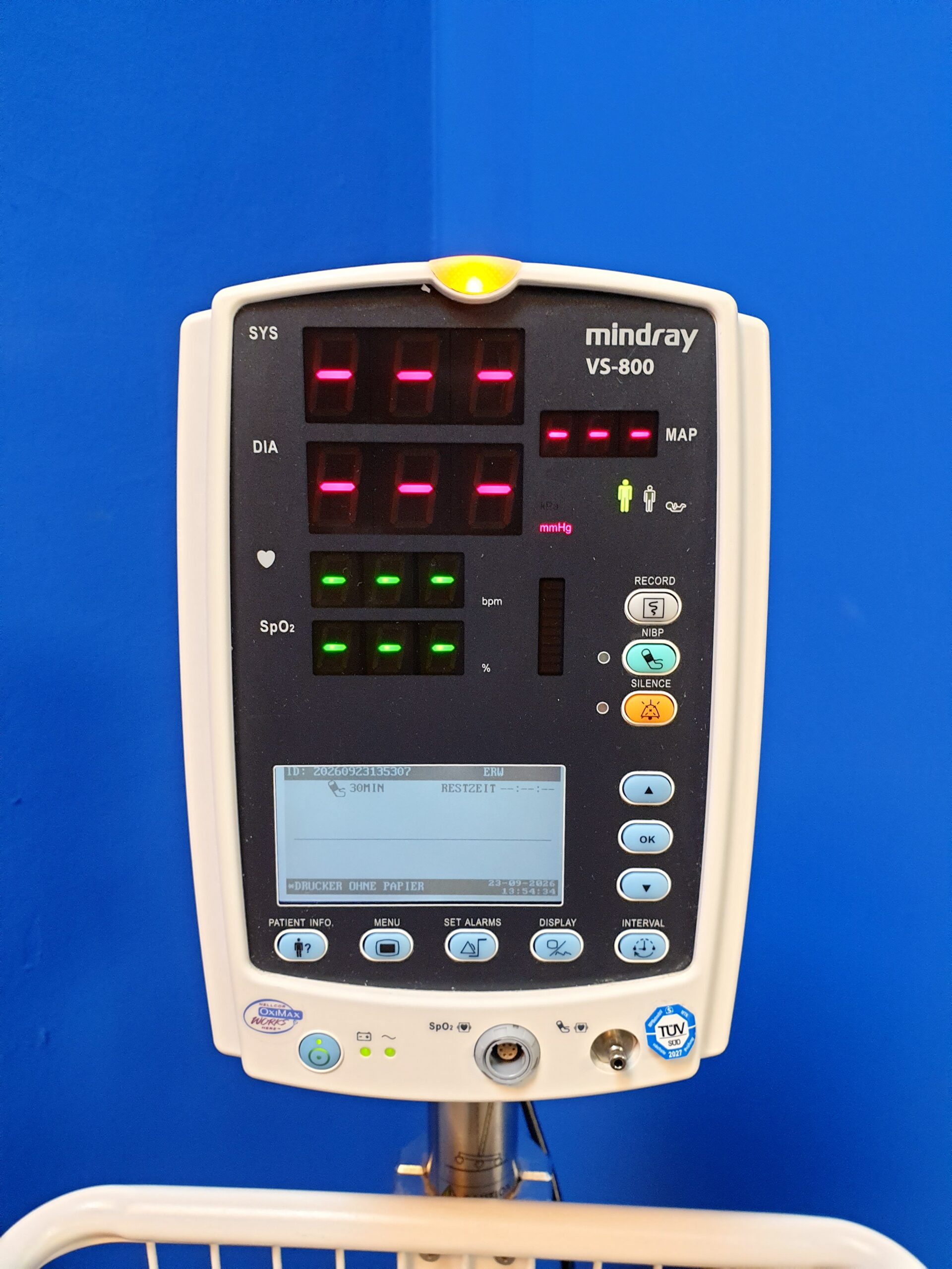 Mindray VS-800 Vital VS 800 - VS800 Signs Monitor ÜBERWACHUNGSMONITOR NiBp + SpO2 Ohne Zubehör auf Bahrbarem Gestell