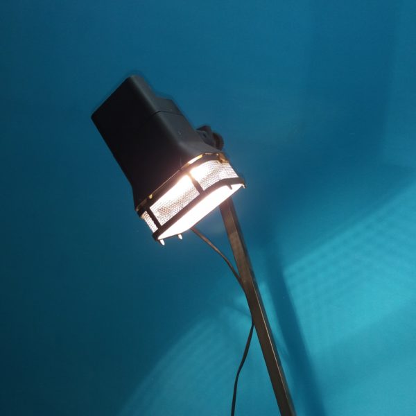 Multiband Transillumin UV Transilluminator  Multiband auf einem Leitz Reprovit R Aufnahmetisch mit Beleuchtungseinheit
