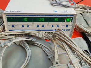 Lympha-mat Gradient digital  Lymphdrainagegerät mit  Manschetten