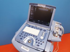 GE Voluson e Ultraschalldiagnosegerät // Ultraschallgerät  mit Konvex und Linear Sonde