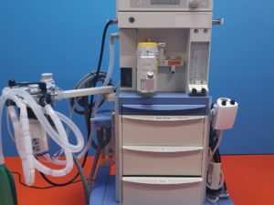 Draeger // Dräger Fabius Plus Narkose Beatmungsgerät mit Vapor 2000 Sevoflurane  SW-V 3.22