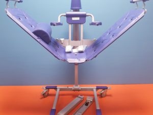 Bolero  Arjo Elektrisches Duschbett / höhenverstellbar  Hebelift , mit 02 Akkus & Ladegerät