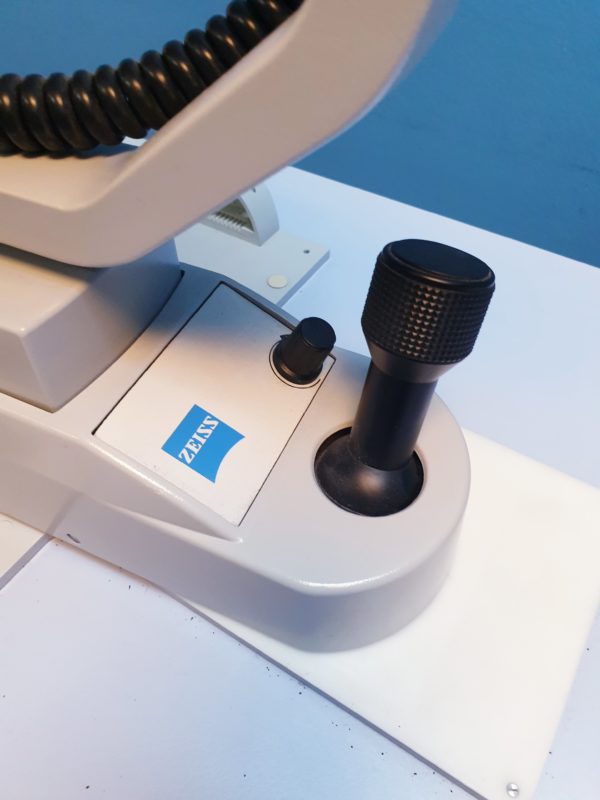WAGNER & GRUDER MIKROLA  Untersuchungseinheit mit ZEISS SZP 350 Projector, ZEISS SL 120 Spaltlampe und  CL 110 Ophthalmometer, ....