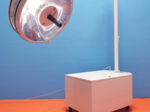 Berchtold Chromophare C 450 Untersuchungsleuchte OP Lampe Fahrbar