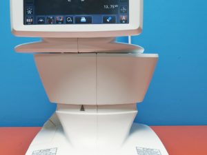 Essilor AKR 700 // AKR700Autorefraktometer Keratometer DOM 2015