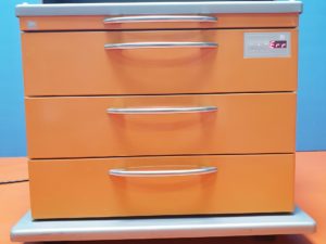 Schmitz Gyn Spekulavorwärmung,  Instrumententisch,