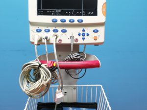 Schiller Argus LCM plus Überwachungsmonitor // Patientenmonitor fahrbar
