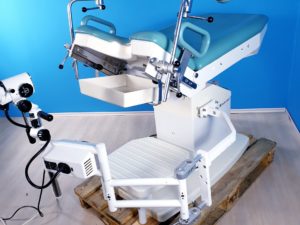 Schmitz Medi-Matic Serie 115.525 Gynäkologischer Untersuchungs-stuhl mit Leisegang Kolposkop