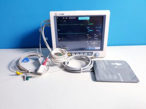Mindray iPM-9800 Überwachungsmonitor - Patienten Monitor  EKG, SpO2, NIBP, Temp,