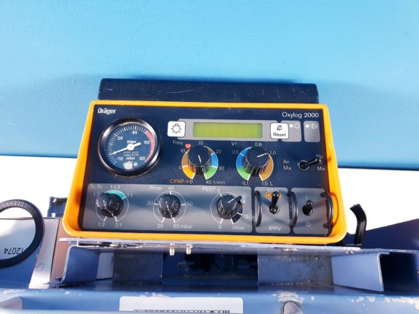 Dräger  Draeger Oxylog 2000 Beatmungsgerät / Emergency Ventilator mit Netzteil