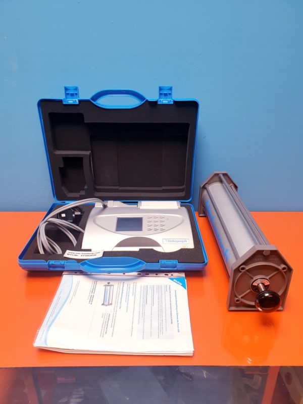 Vitalograph ALPHA Modell 6000 Spirometer Lungenfunktionsmeßgerät mit Kalibrierpumpe