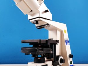 Zeiss Axiolab re 450905   Mikroskop 44 42 32 10 x Achroplan 40x + Achroplan 63x