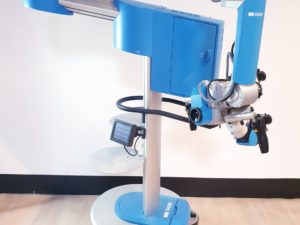 HS Möller Hi-R700 Surgical Microscope  DOM2010