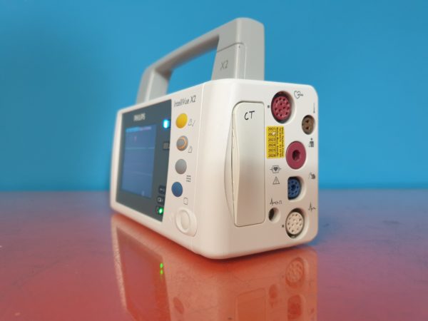 Philips IntelliVue X2 M3002A Patient Monitor Überwachungsmonitor  mit Kabel