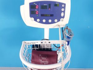 WELCH ALLYN Vital Signs 53N0P Monitor NiBP + SpO2  Fahrbar